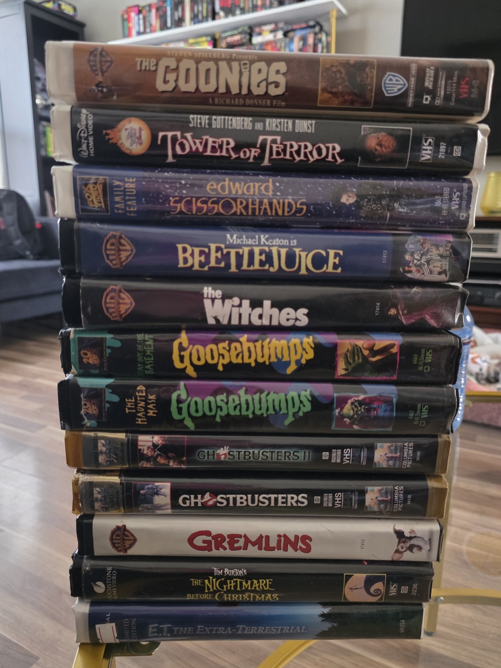 12 VHS Horror & Family Movie Stack
